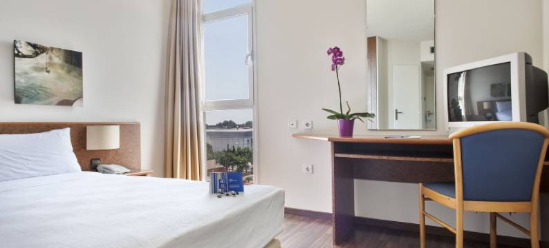 雷乌斯凯艺克里索(Crisol Quality Reus)图片