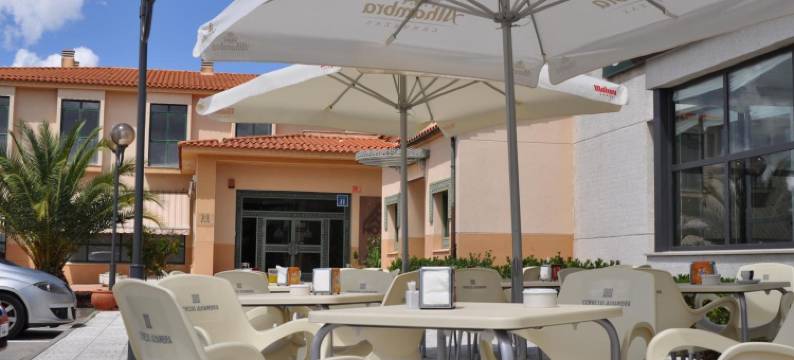 蒙罗伊阿隆索酒店(Hotel Alonso de Monroy)图片