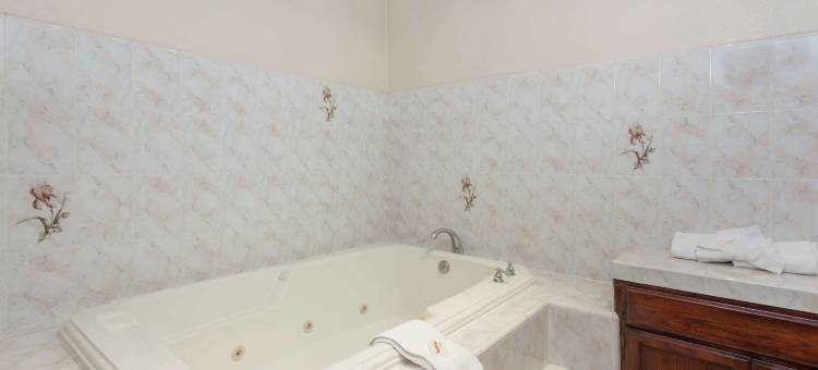 弗雷斯诺西北华美达酒店(Ramada by Wyndham Fresno Northwest)图片