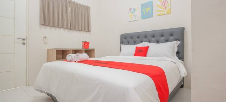 红多兹酒店-近泗水西普拉高尔夫球场(RedDoorz Near Ciputra Golf Surabaya)图片