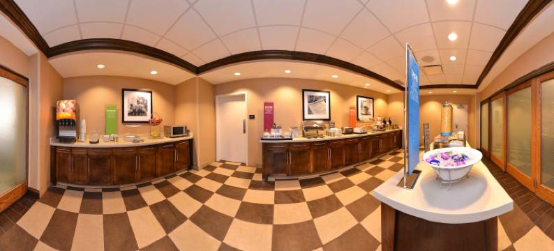 奥马哈市中心阿克萨本区欢朋酒店(Hampton Inn Omaha/Midtown (Aksarben Area))图片