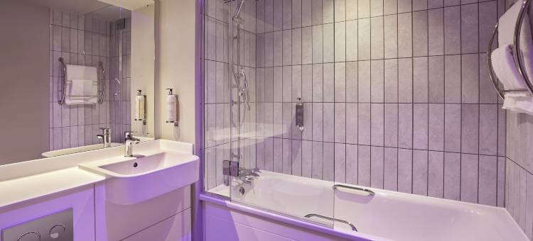 格拉斯哥牛顿米兰高级旅社(M77 J4)(Premier Inn Glasgow Newton Mearns (M77 J4))图片