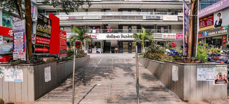 Fabhotel Sky City = Fabhotel 天空之城(Hotel Skycity, Best Luxurious Hotel AC Rooms in Surat)图片