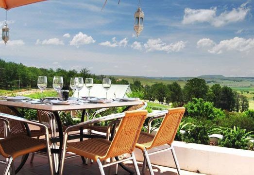 Oaklands Farm StayHotel Overview