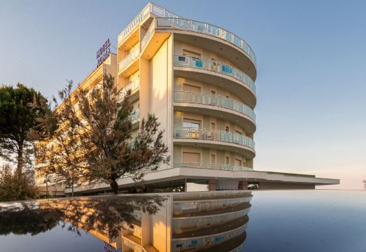 Hotel Adria Hotel Overview