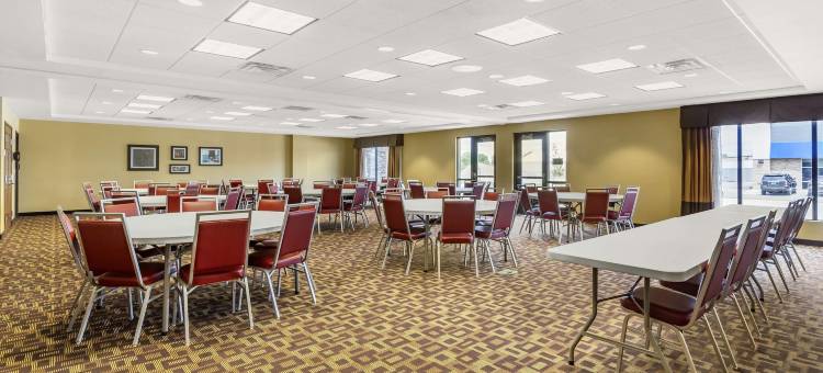 迈诺特索尼斯塔精品酒店(Sonesta Essential Minot)图片