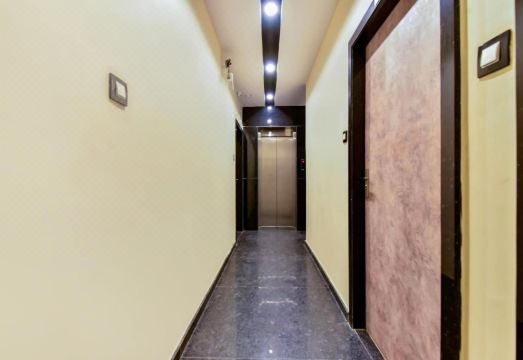 Hotel Frontier Royal Hotel Overview