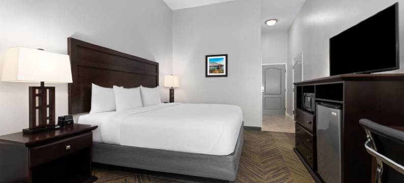 布鲁克希尔拉昆塔温德姆套房酒店(La Quinta Inn & Suites by Wyndham-Brookshire-West Katy)图片