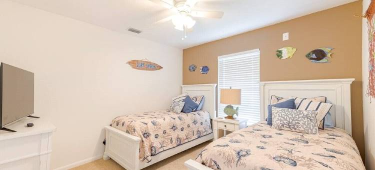 Pool - 3 bedrooms - 2 baths - Pet Friendly - 3 Miles to Beach图片