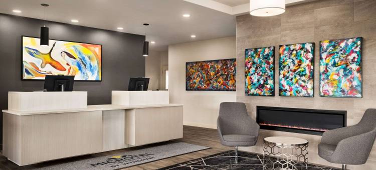 魁北克多瓦尔麦客达酒店及套房-蒙特利尔机场(Microtel Inn & Suites Montreal Airport-Dorval QC)图片