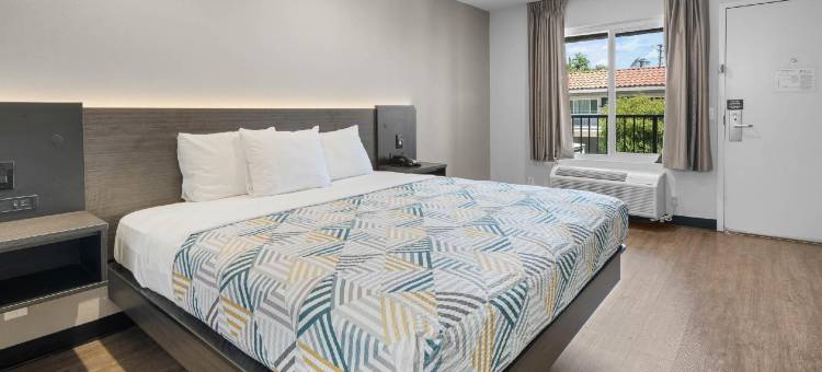 CA拉梅萨6号汽车旅馆(Motel 6 la Mesa, CA)图片