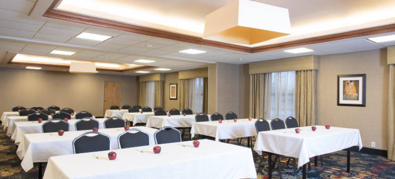 哥伦布/泰勒斯维尔希尔顿欢朋酒店(Hampton Inn Columbus/Taylorsville/Edinburgh)图片