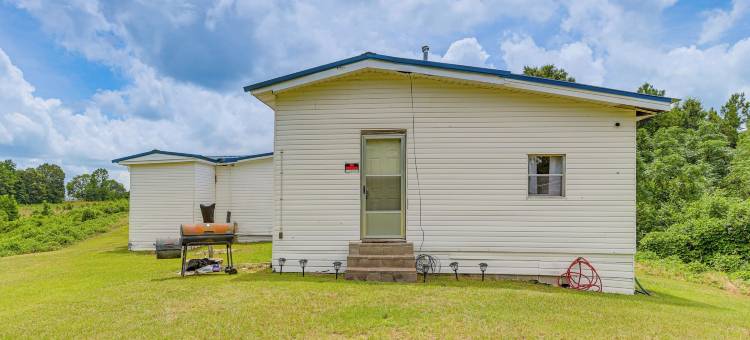 Clanton清凉烤肉小木屋配有门廊！(Clanton Cottage w/ Charcoal Grill & Porch!)图片