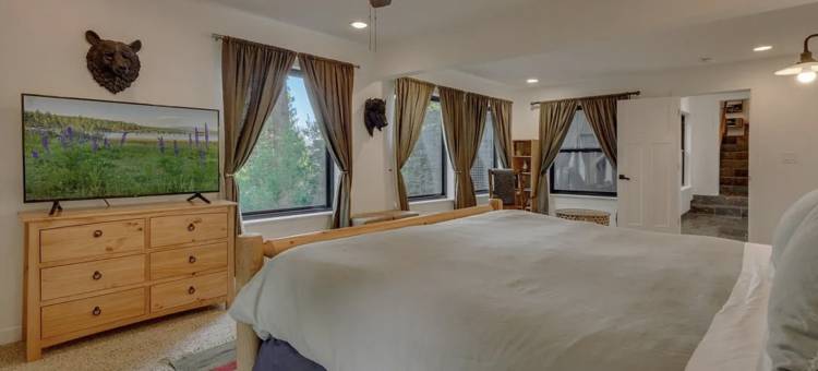 Idyllic Incline Village Close to Lake Tahoe图片
