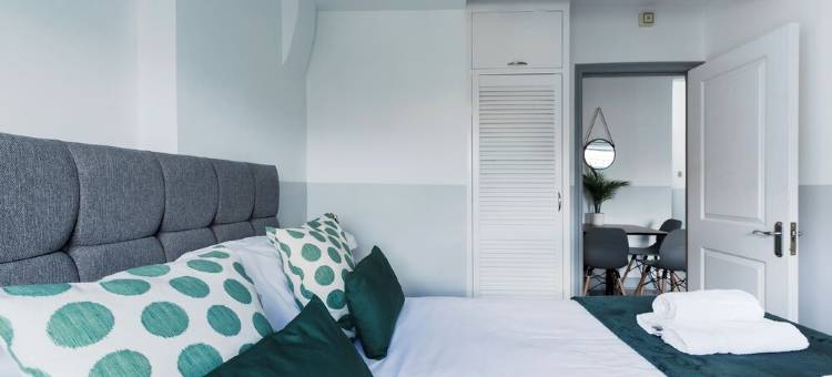 Top Floor Apartment with a Kensington View图片