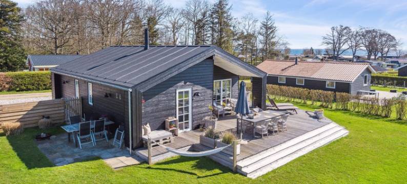 "Ovine" - 300m from the Sea图片