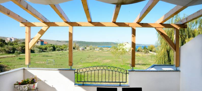 Apartment in Ljubac near the Sea图片