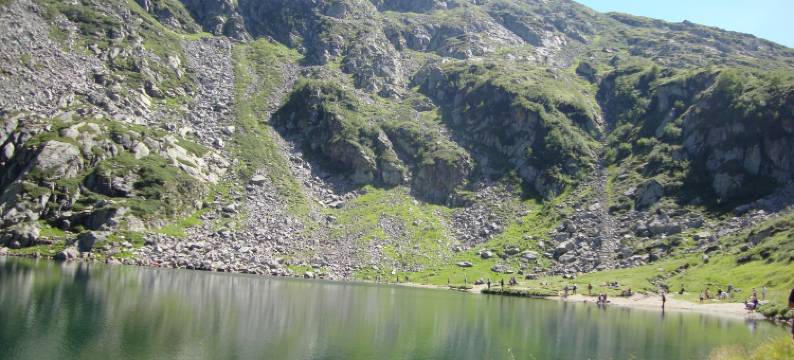 Apartment in Netro with Balcony and Views图片