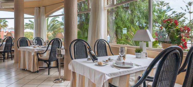 加托里斯柯套房 LIVVO 酒店(Hotel LIVVO Risco del Gato Suites)图片