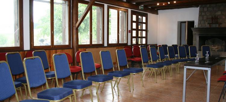 超级贝斯东部奥贝奇原生酒店(Auberge de la Petite Ferme, Super-Besse Est, the Originals Relais)图片