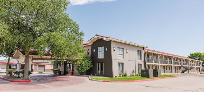 阿马里洛市中心拉昆塔温德姆酒店(La Quinta Inn by Wyndham Amarillo Mid-City)图片