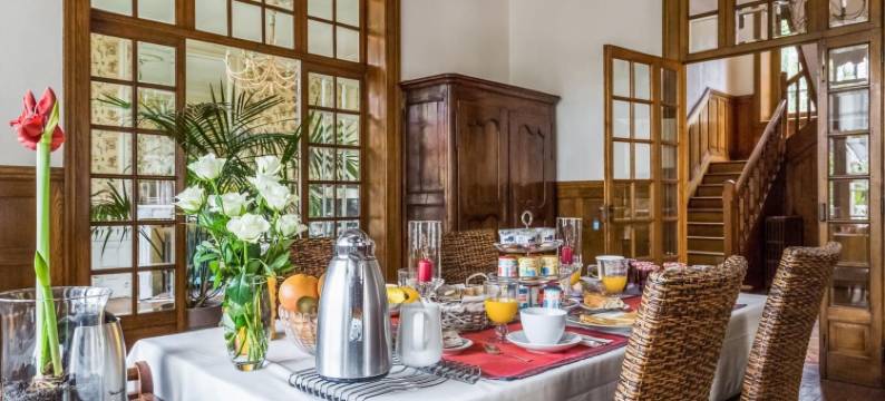 罗格住宅酒店(La Maison Rouge Brocéliande)图片