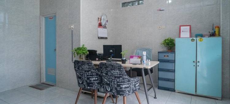 红多兹Plus酒店-近泗水西托商场(RedDoorz Plus Near Cito Mall Surabaya)图片