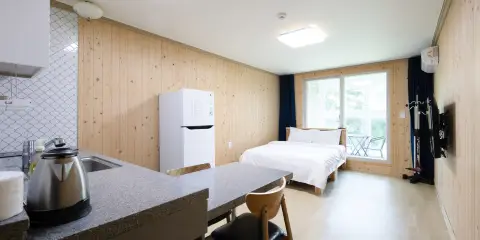 Muan Lara Pension