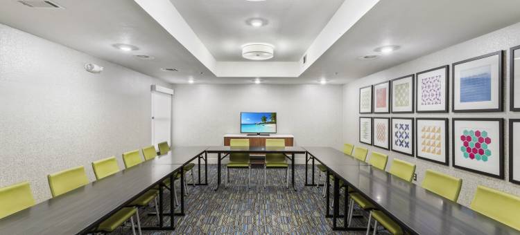 Holiday Inn Express 哈灵根(Holiday Inn Express HARLINGEN by IHG)图片