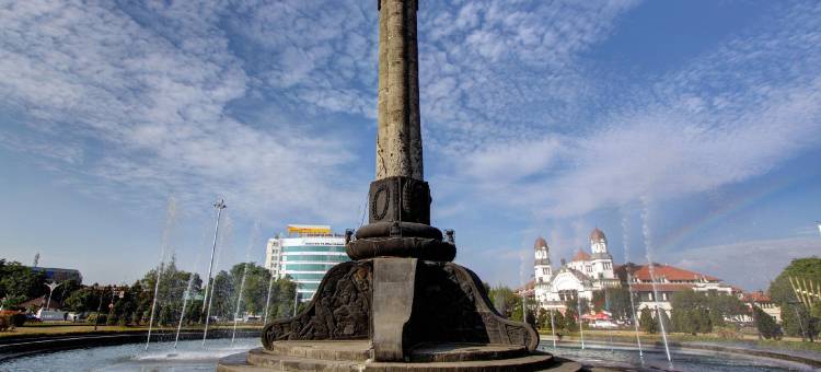 红多兹酒店-三宝垄加陀萨布陀街(RedDoorz @ Jalan Gatot Subroto Semarang)图片