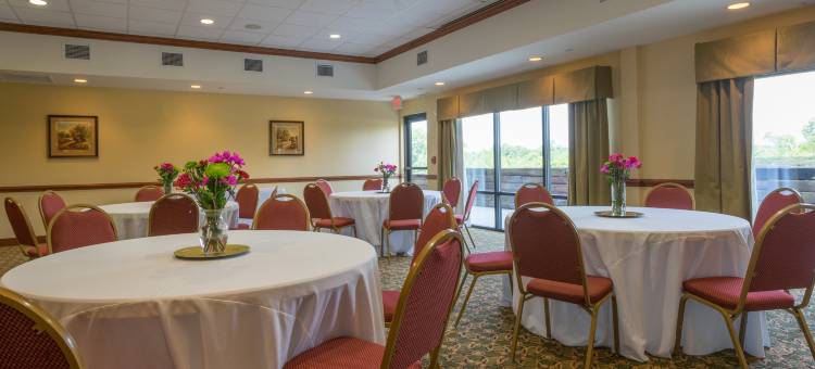 智选假日套房酒店列克星敦的NW -葡萄园(Holiday Inn Express & Suites Lexington NW-The Vineyard)图片