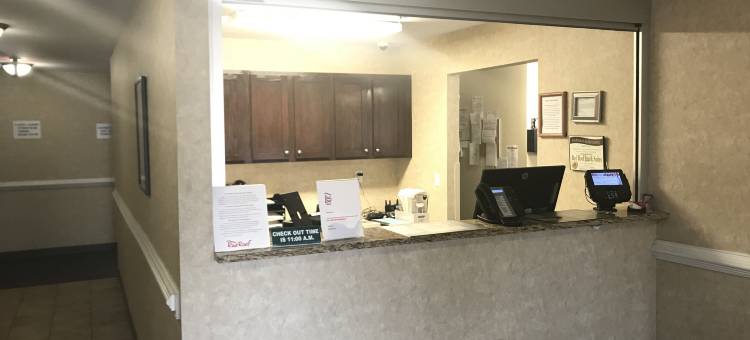 迪金森红顶套房酒店(Red Roof Inn & Suites Dickinson)图片