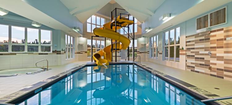 Holiday Inn Express 鹿湖(Holiday Inn Express Deer Lake)图片