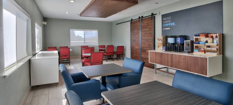 阿尔伯克基 - 北气球嘉年华公园智选假日酒店及套房(Holiday Inn Express & Suites ALBUQUERQUE-N. BALLOON FSTA PK by IHG)图片