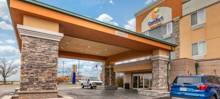 底特律绍斯盖特舒适套房(Comfort Suites Southgate-Detroit)图片