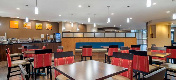 拜伦华纳罗宾斯舒适套房酒店(Comfort Suites Byron Warner Robins)图片