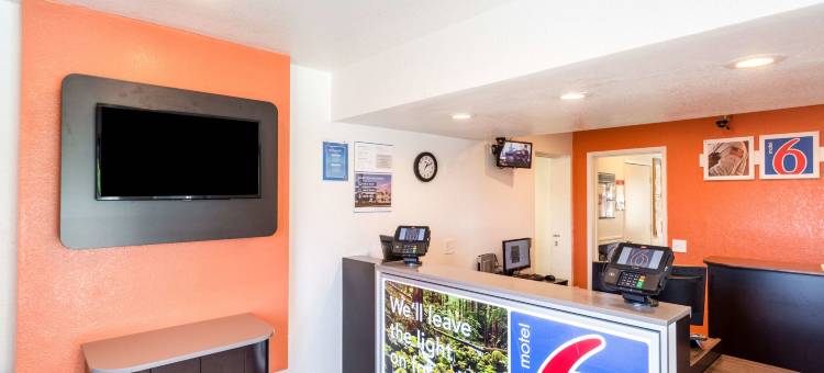 雷丁中央6号汽车旅馆(Motel 6 Redding, CA - Central)图片