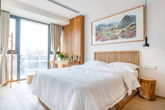 旅宿小果公寓(磁器口隧道分店)