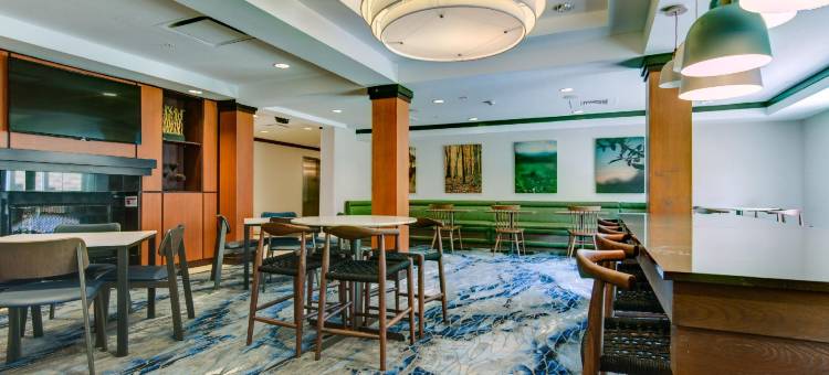 特克萨卡纳万枫酒店及套房(Fairfield Inn & Suites Texarkana)图片