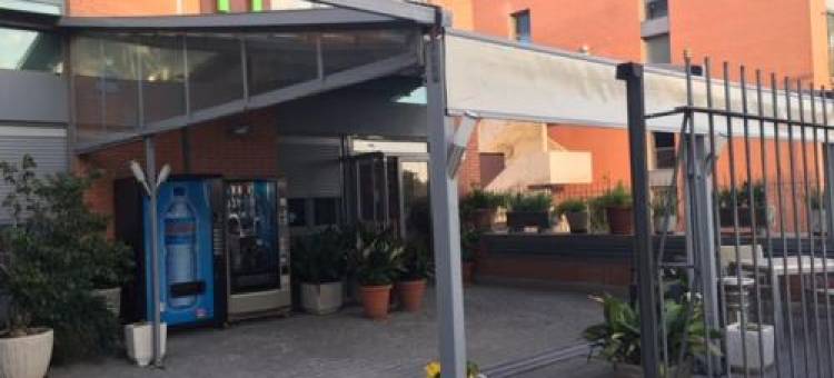 H天际线旅馆(H Skyline)图片