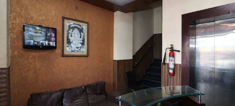 OYO 3735 Hotel Chilana Tower图片