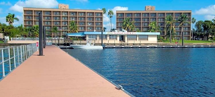 迈尔斯堡河滨贝斯特韦斯特酒店(Best Western Fort Myers Waterfront)图片