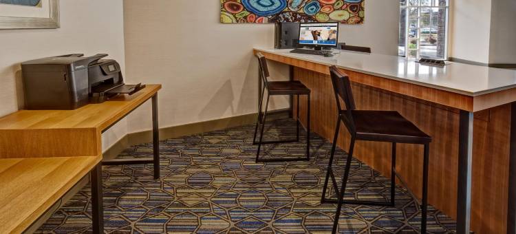 智选假日路易斯威尔机场世博中心酒店(Holiday Inn Express Louisville Airport Expo Center)图片