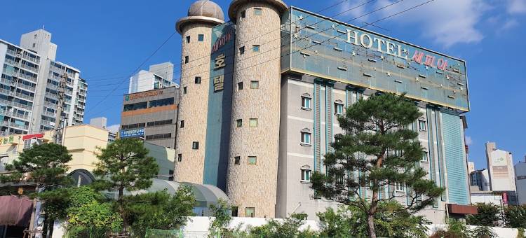淡黄色酒店故事(Sepia Hotel Story)图片