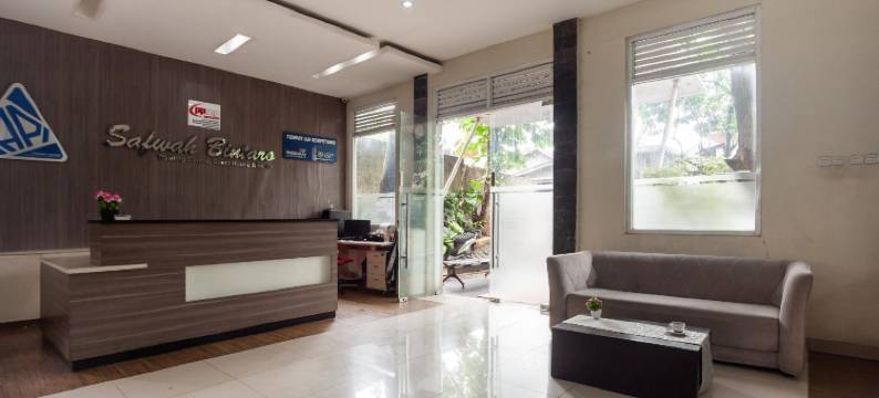 萨福瓦宾塔罗米特拉红门酒店(Safwah Bintaro Syariah Mitra RedDoorz)图片