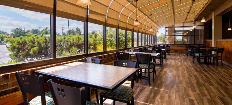 伍德赫文贝斯特韦斯特酒店(Best Western Woodhaven Inn)图片