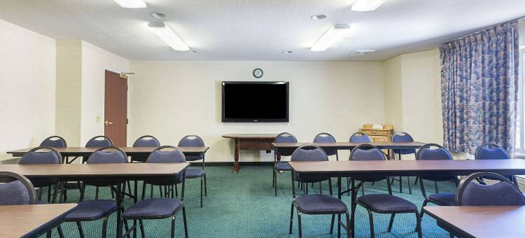 舒眠套房Bay View Acme - 特拉弗斯城(Sleep Inn & Suites Bay View Acme - Traverse City)图片