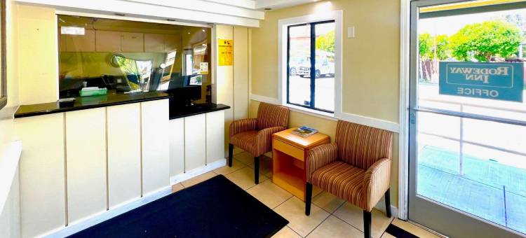 利弗莫尔罗德威酒店(Rodeway Inn Livermore)图片