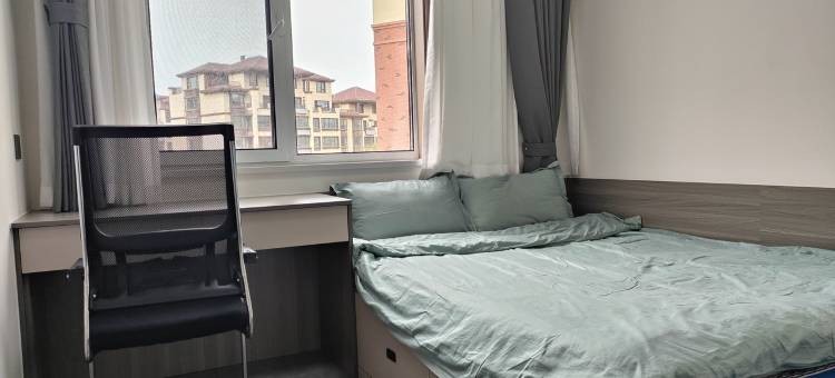 宸舍纯近海景周祥民宿(东营路分店)图片