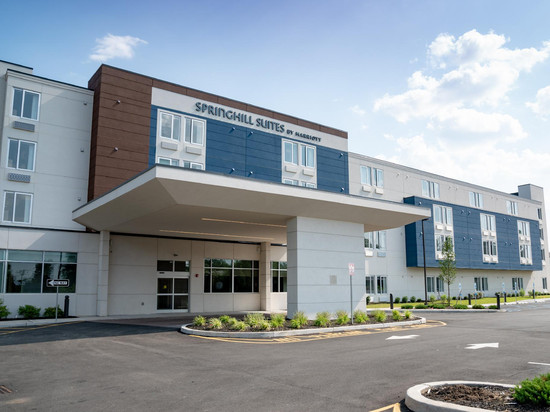 SpringHill Suites伍德布里奇酒店
